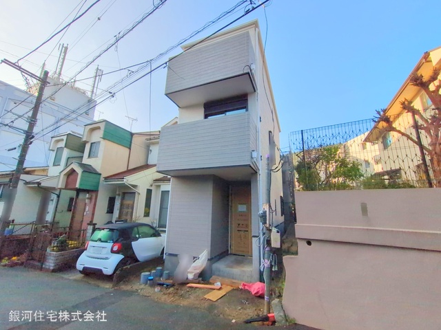 G00368057 神奈川県横浜市磯子区磯子２丁目 新築一戸建て 2880万円 土地面積50.71m² (約15.33坪) 建物面積80.87m² (約24.46坪) 間取り２ＳＬＤＫ 築年月2025年03月(築１年以内)【外観16】