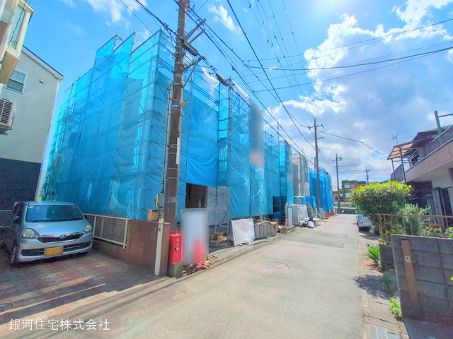 G00368071 神奈川県大和市上草柳６丁目 新築一戸建て 4380万円 土地面積100.90m² (約30.52坪) 建物面積100.60m² (約30.43坪) 間取り４ＬＤＫ 築年月2025年05月【外観3】