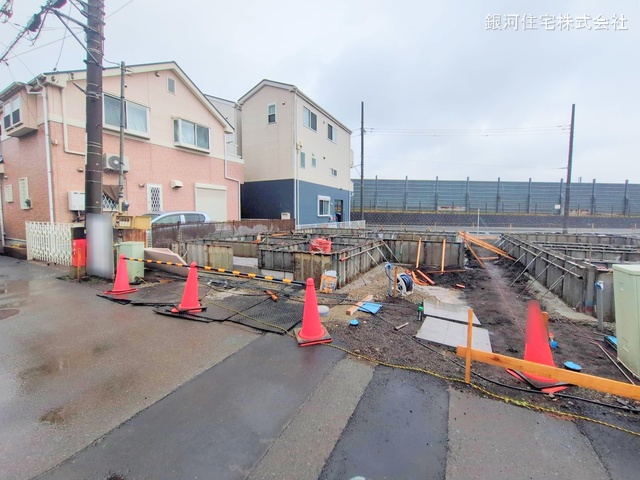 G00368071 神奈川県大和市上草柳６丁目 新築一戸建て 4380万円 土地面積100.90m² (約30.52坪) 建物面積100.60m² (約30.43坪) 間取り４ＬＤＫ 築年月2025年05月【外観8】