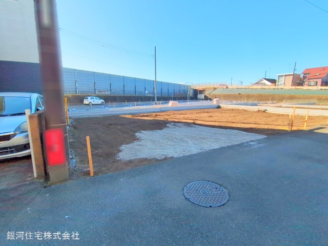 G00368071 神奈川県大和市上草柳６丁目 新築一戸建て 4380万円 土地面積100.90m² (約30.52坪) 建物面積100.60m² (約30.43坪) 間取り４ＬＤＫ 築年月2025年05月【外観16】