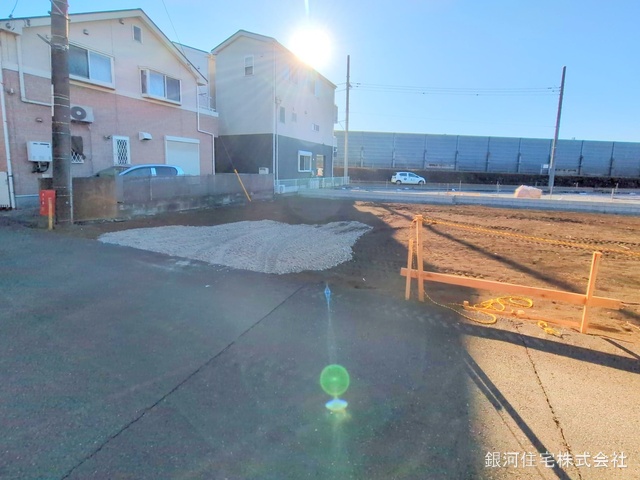 G00368071 神奈川県大和市上草柳６丁目 新築一戸建て 4380万円 土地面積100.90m² (約30.52坪) 建物面積100.60m² (約30.43坪) 間取り４ＬＤＫ 築年月2025年05月【外観17】