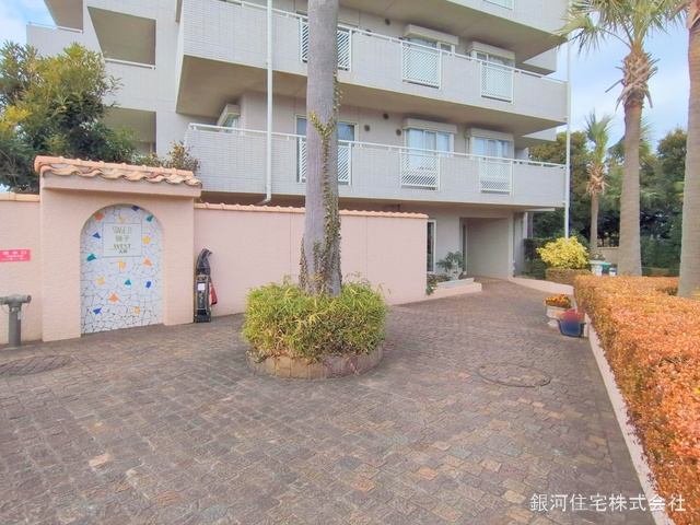 G00368075 神奈川県横浜市磯子区岡村１丁目 中古マンション 2580万円 専有面積75.15m² (約22.73坪) 間取り２ＬＤＫ 所在階3階 築年月1991年09月(築33年)【外観12】