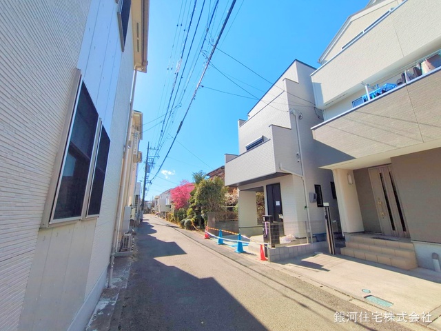 G00368077 神奈川県座間市相模が丘４丁目 新築一戸建て 4180万円 土地面積68.58m² (約20.74坪) 建物面積110.33m² (約33.37坪) 間取り３ＬＤＫ 築年月2025年02月(築１年以内)【外観3】