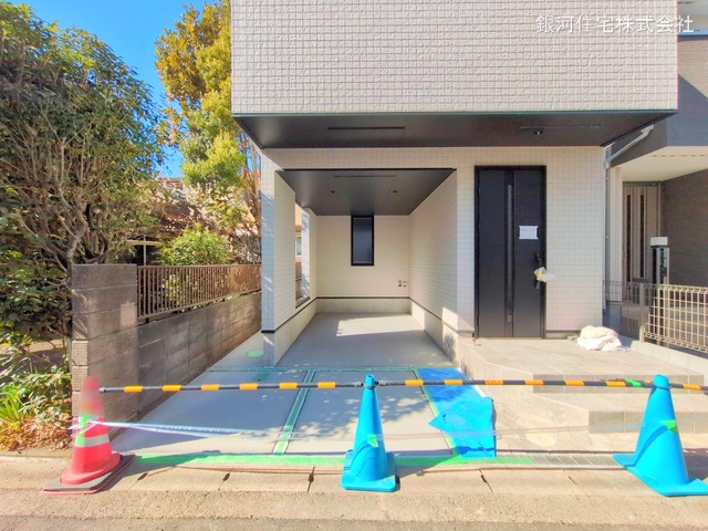 G00368077 神奈川県座間市相模が丘４丁目 新築一戸建て 4180万円 土地面積68.58m² (約20.74坪) 建物面積110.33m² (約33.37坪) 間取り３ＬＤＫ 築年月2025年02月(築１年以内)【外観11】