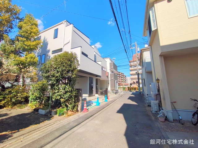 G00368077 神奈川県座間市相模が丘４丁目 新築一戸建て 4180万円 土地面積68.58m² (約20.74坪) 建物面積110.33m² (約33.37坪) 間取り３ＬＤＫ 築年月2025年02月(築１年以内)【外観15】