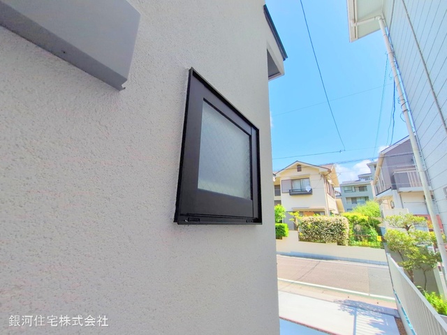 G00368080 神奈川県鎌倉市台５丁目 新築一戸建て 6780万円 土地面積102.07m² (約30.87坪) 建物面積107.44m² (約32.50坪) 築年月2025年03月(築１年以内)【外観18】