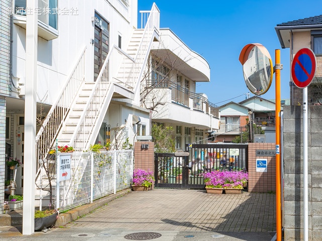 G00368080 神奈川県鎌倉市台５丁目 新築一戸建て 6780万円 土地面積102.07m² (約30.87坪) 建物面積107.44m² (約32.50坪) 築年月2025年03月(築１年以内)【周辺環境】大船保育園