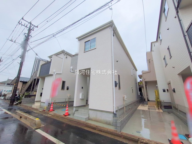 G00368180 埼玉県川口市上青木６丁目 新築一戸建て 3890万円 土地面積83.50m² (約25.25坪) 建物面積92.22m² (約27.89坪) 間取り４ＬＤＫ 築年月2025年04月(築１年以内)【外観2】