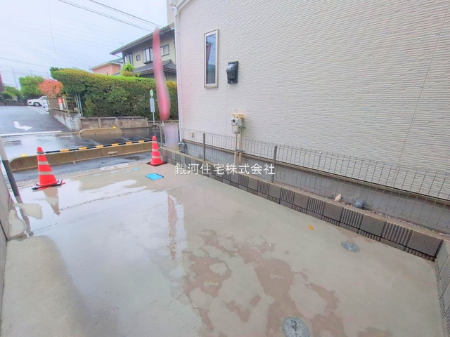 G00368180 埼玉県川口市上青木６丁目 新築一戸建て 3890万円 土地面積83.50m² (約25.25坪) 建物面積92.22m² (約27.89坪) 間取り４ＬＤＫ 築年月2025年04月(築１年以内)【外観10】