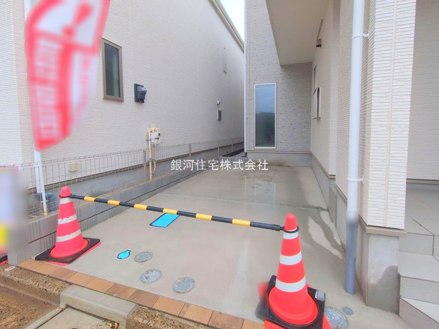 G00368180 埼玉県川口市上青木６丁目 新築一戸建て 3890万円 土地面積83.50m² (約25.25坪) 建物面積92.22m² (約27.89坪) 間取り４ＬＤＫ 築年月2025年04月(築１年以内)【外観12】