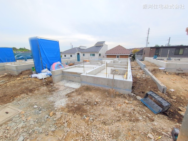鴨志田町