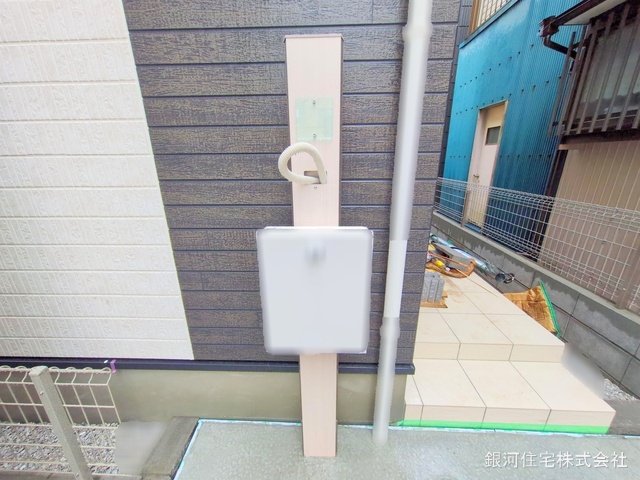 G00369477 神奈川県横浜市鶴見区下末吉３丁目 新築一戸建て 3990万円 土地面積60.75m² (約18.37坪) 建物面積75.35m² (約22.79坪) 築年月2025年03月(築１年以内)【外観6】