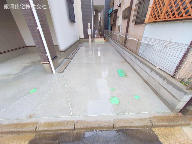 G00369477 神奈川県横浜市鶴見区下末吉３丁目 新築一戸建て 3990万円 土地面積60.75m² (約18.37坪) 建物面積75.35m² (約22.79坪) 築年月2025年03月(築１年以内)【外観14】