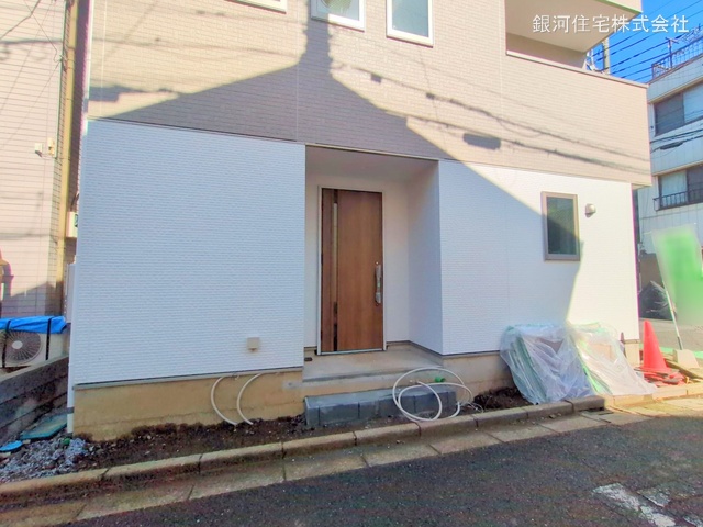 G00369560 埼玉県蕨市南町１丁目 新築一戸建て 5699万円 土地面積57.71m² (約17.45坪) 建物面積110.54m² (約33.43坪) 間取り４ＬＤＫ 築年月2025年05月【外観7】