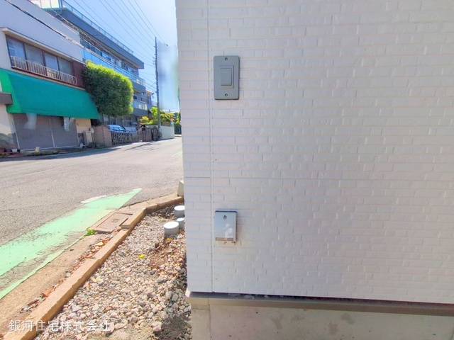 G00369560 埼玉県蕨市南町１丁目 新築一戸建て 5699万円 土地面積57.71m² (約17.45坪) 建物面積110.54m² (約33.43坪) 間取り４ＬＤＫ 築年月2025年05月【外観12】
