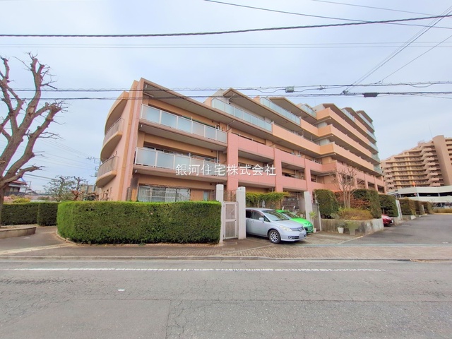 G00369684 東京都東久留米市南沢５丁目 中古マンション 4299万円 専有面積81.46m² (約24.64坪) 間取り３ＬＤＫ 所在階1階 築年月2003年11月(築21年)【外観2】