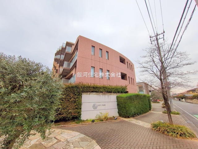 G00369684 東京都東久留米市南沢５丁目 中古マンション 4299万円 専有面積81.46m² (約24.64坪) 間取り３ＬＤＫ 所在階1階 築年月2003年11月(築21年)【外観4】