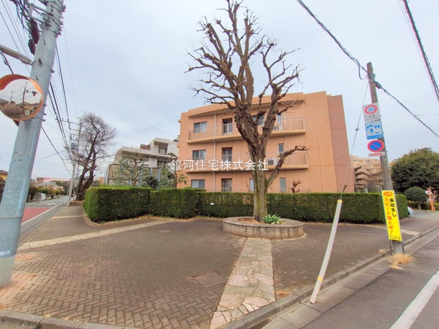 G00369684 東京都東久留米市南沢５丁目 中古マンション 4299万円 専有面積81.46m² (約24.64坪) 間取り３ＬＤＫ 所在階1階 築年月2003年11月(築21年)【外観6】