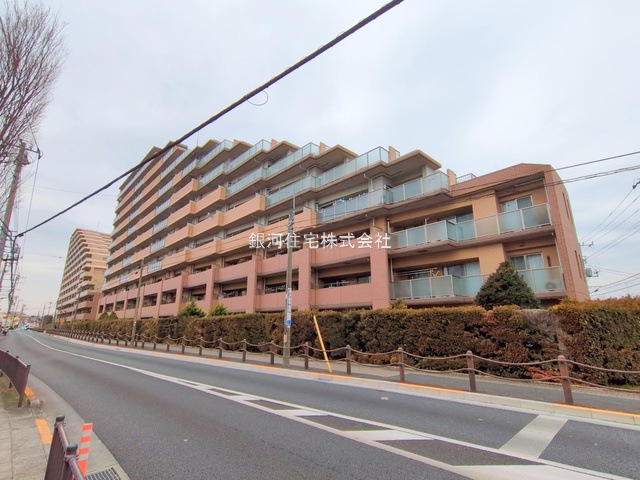 G00369684 東京都東久留米市南沢５丁目 中古マンション 4299万円 専有面積81.46m² (約24.64坪) 間取り３ＬＤＫ 所在階1階 築年月2003年11月(築21年)【外観9】