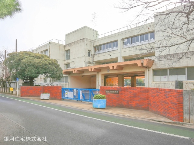 G00369857 埼玉県蕨市南町４丁目 新築一戸建て 5998万円 土地面積66.38m² (約20.07坪) 建物面積125.08m² (約37.83坪) 間取り４ＬＤＫ 築年月2025年06月【周辺環境】蕨市立南小学校