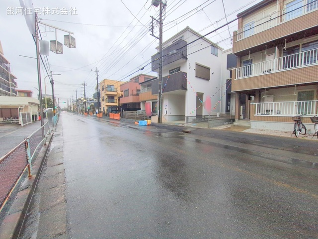 G00370048 埼玉県蕨市南町２丁目 新築一戸建て 4699万円 土地面積63.73m² (約19.27坪) 建物面積84.37m² (約25.52坪) 間取り２ＳＬＤＫ 築年月2025年02月(築１年以内)【外観3】