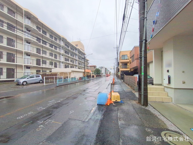 G00370048 埼玉県蕨市南町２丁目 新築一戸建て 4699万円 土地面積63.73m² (約19.27坪) 建物面積84.37m² (約25.52坪) 間取り２ＳＬＤＫ 築年月2025年02月(築１年以内)【外観5】
