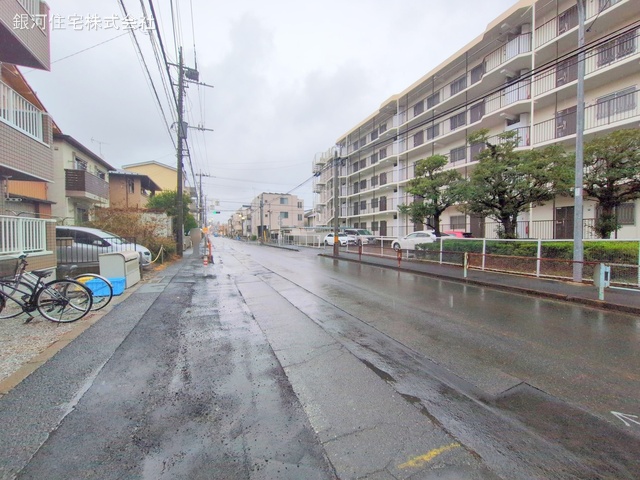 G00370048 埼玉県蕨市南町２丁目 新築一戸建て 4699万円 土地面積63.73m² (約19.27坪) 建物面積84.37m² (約25.52坪) 間取り２ＳＬＤＫ 築年月2025年02月(築１年以内)【外観6】