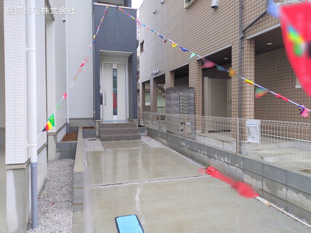 G00370048 埼玉県蕨市南町２丁目 新築一戸建て 4699万円 土地面積63.73m² (約19.27坪) 建物面積84.37m² (約25.52坪) 間取り２ＳＬＤＫ 築年月2025年02月(築１年以内)【外観16】