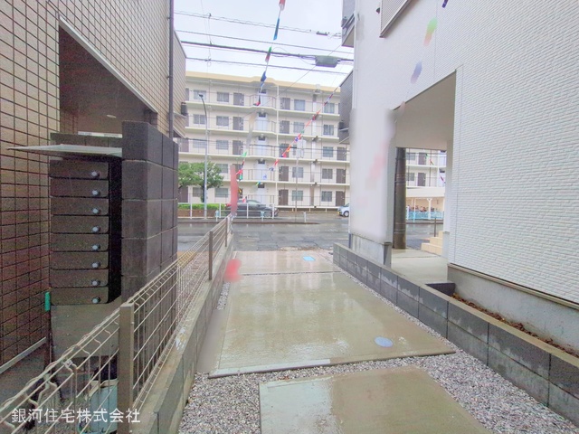 G00370048 埼玉県蕨市南町２丁目 新築一戸建て 4699万円 土地面積63.73m² (約19.27坪) 建物面積84.37m² (約25.52坪) 間取り２ＳＬＤＫ 築年月2025年02月(築１年以内)【外観18】