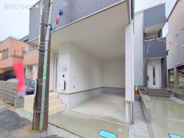 G00370049 埼玉県蕨市南町２丁目 新築一戸建て 5099万円 土地面積50.41m² (約15.24坪) 建物面積91.96m² (約27.81坪) 間取り３ＬＤＫ 築年月2025年02月(築１年以内)【外観4】