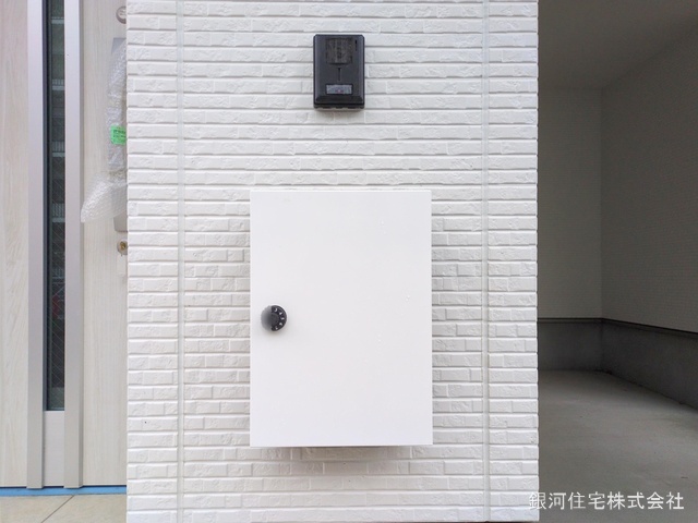 G00370049 埼玉県蕨市南町２丁目 新築一戸建て 5099万円 土地面積50.41m² (約15.24坪) 建物面積91.96m² (約27.81坪) 間取り３ＬＤＫ 築年月2025年02月(築１年以内)【外観8】
