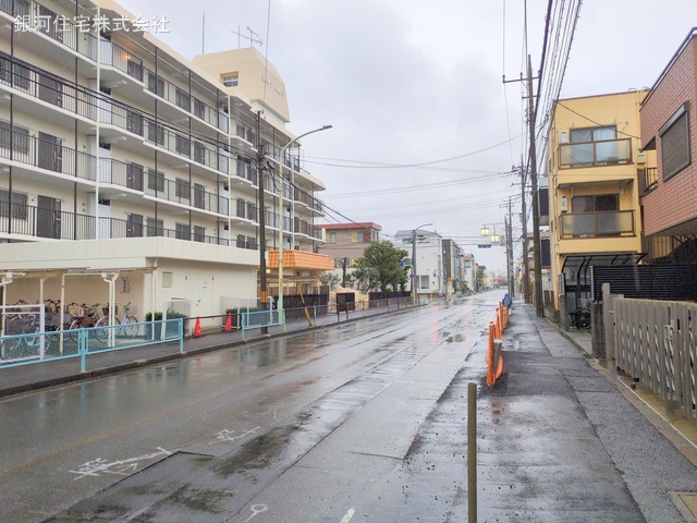 G00370049 埼玉県蕨市南町２丁目 新築一戸建て 5099万円 土地面積50.41m² (約15.24坪) 建物面積91.96m² (約27.81坪) 間取り３ＬＤＫ 築年月2025年02月(築１年以内)【外観11】