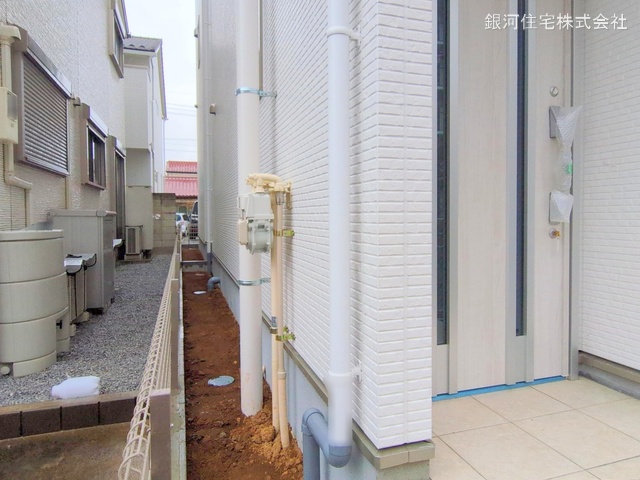G00370049 埼玉県蕨市南町２丁目 新築一戸建て 5099万円 土地面積50.41m² (約15.24坪) 建物面積91.96m² (約27.81坪) 間取り３ＬＤＫ 築年月2025年02月(築１年以内)【外観18】