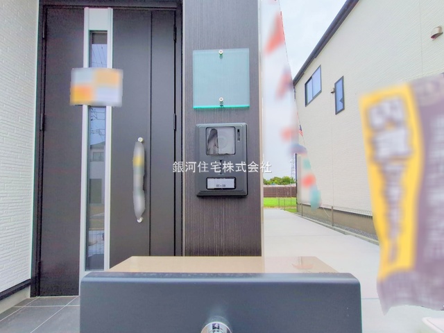 G00370077 埼玉県川口市大字安行小山 新築一戸建て 3390万円 土地面積105.10m² (約31.79坪) 建物面積89.01m² (約26.92坪) 間取り４ＬＤＫ 築年月2025年04月(築１年以内)【外観9】