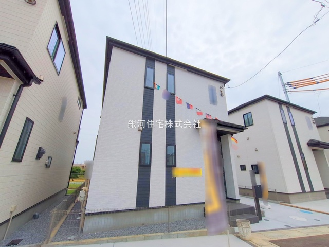 G00370077 埼玉県川口市大字安行小山 新築一戸建て 3390万円 土地面積105.10m² (約31.79坪) 建物面積89.01m² (約26.92坪) 間取り４ＬＤＫ 築年月2025年04月(築１年以内)【外観14】
