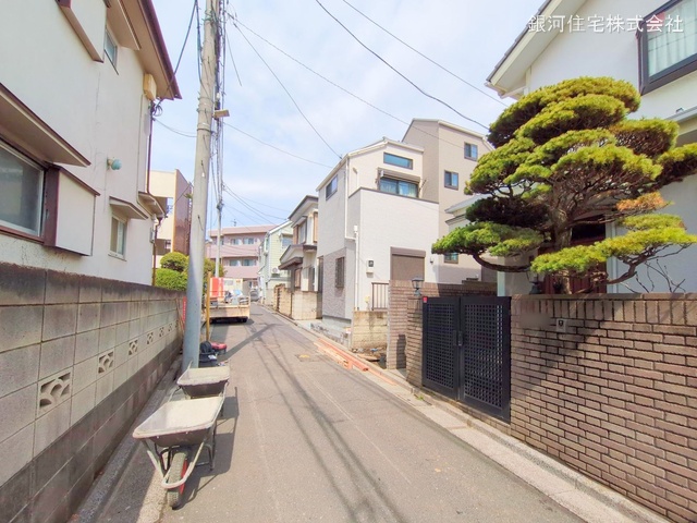 G00370578 東京都中野区白鷺３丁目 新築一戸建て 5480万円 土地面積65.09m² (約19.68坪) 建物面積58.16m² (約17.59坪) 築年月2025年04月【外観3】