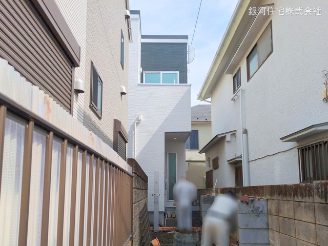 G00370578 東京都中野区白鷺３丁目 新築一戸建て 5480万円 土地面積65.09m² (約19.68坪) 建物面積58.16m² (約17.59坪) 築年月2025年04月【外観5】