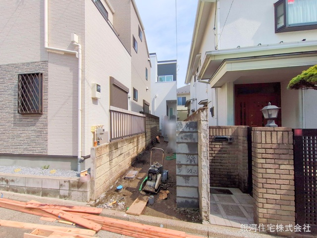 G00370578 東京都中野区白鷺３丁目 新築一戸建て 5480万円 土地面積65.09m² (約19.68坪) 建物面積58.16m² (約17.59坪) 築年月2025年04月【外観9】