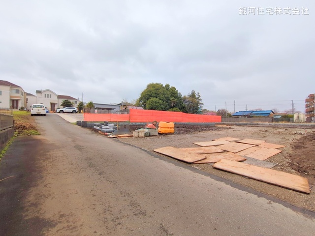 G00370579 千葉県野田市清水 新築一戸建て 2990万円 土地面積135.79m² (約41.07坪) 建物面積101.02m² (約30.55坪) 間取り４ＬＤＫ 築年月2025年08月【外観7】
