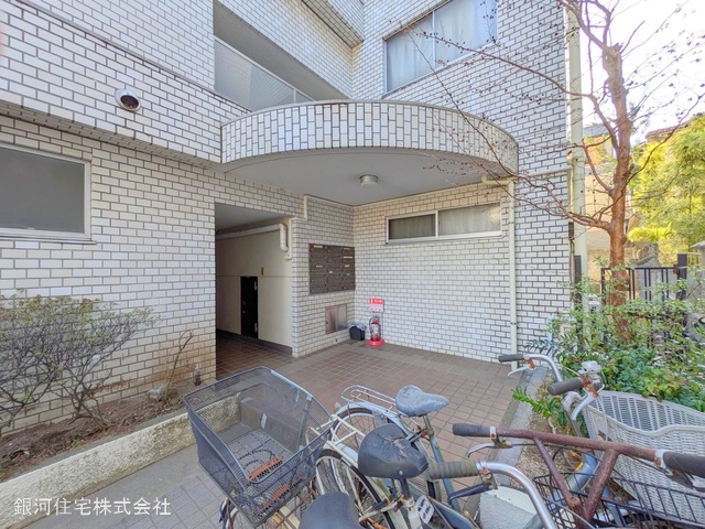 G00370628 東京都練馬区豊玉北１丁目 中古マンション 3399万円 専有面積58.77m² (約17.77坪) 間取り２ＬＤＫ 所在階1階 築年月1980年01月(築45年)【外観3】