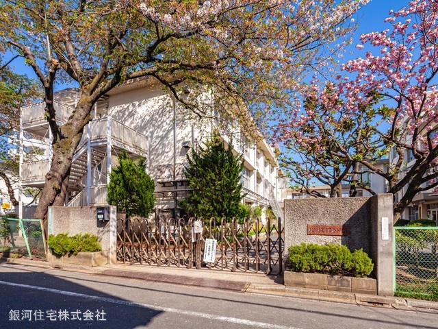 G00370628 東京都練馬区豊玉北１丁目 中古マンション 3399万円 専有面積58.77m² (約17.77坪) 間取り２ＬＤＫ 所在階1階 築年月1980年01月(築45年)【周辺環境】練馬区立豊玉東小学校