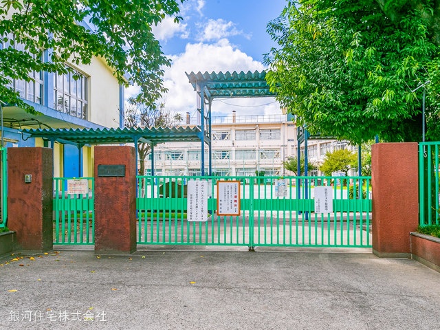 G00370671 東京都世田谷区喜多見６丁目 土地 5680万円 土地面積127.27m² (約38.49坪)【周辺環境】世田谷区立砧小学校