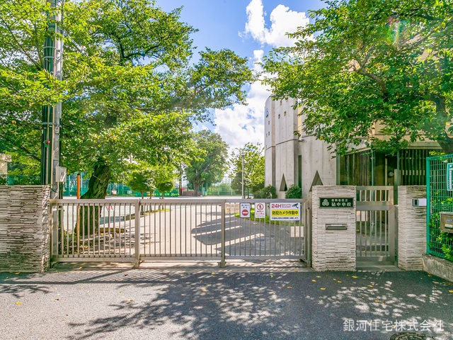 G00370671 東京都世田谷区喜多見６丁目 土地 5680万円 土地面積127.27m² (約38.49坪)【周辺環境】世田谷区立砧中学校