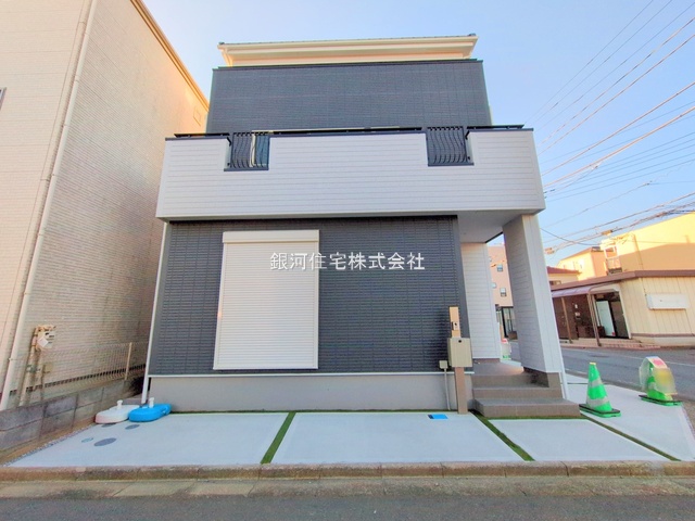 G00370709 埼玉県川越市氷川町 中古一戸建て 2980万円 土地面積74.10m² (約22.41坪) 建物面積92.94m² (約28.11坪) 間取り３ＬＤＫ 築年月2024年11月(築1年)【外観5】