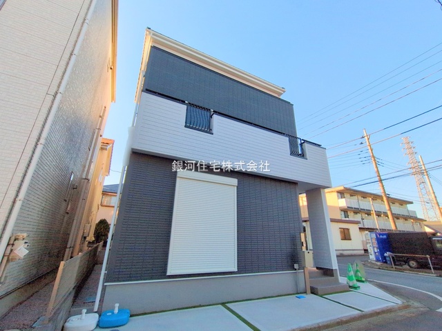 G00370709 埼玉県川越市氷川町 中古一戸建て 2980万円 土地面積74.10m² (約22.41坪) 建物面積92.94m² (約28.11坪) 間取り３ＬＤＫ 築年月2024年11月(築1年)【外観8】