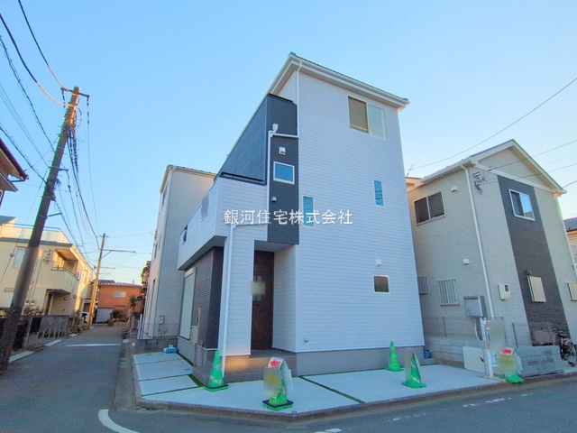 G00370709 埼玉県川越市氷川町 中古一戸建て 2980万円 土地面積74.10m² (約22.41坪) 建物面積92.94m² (約28.11坪) 間取り３ＬＤＫ 築年月2024年11月(築1年)【外観10】
