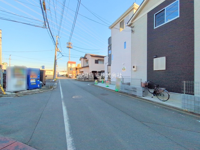 G00370709 埼玉県川越市氷川町 中古一戸建て 2980万円 土地面積74.10m² (約22.41坪) 建物面積92.94m² (約28.11坪) 間取り３ＬＤＫ 築年月2024年11月(築1年)【外観13】