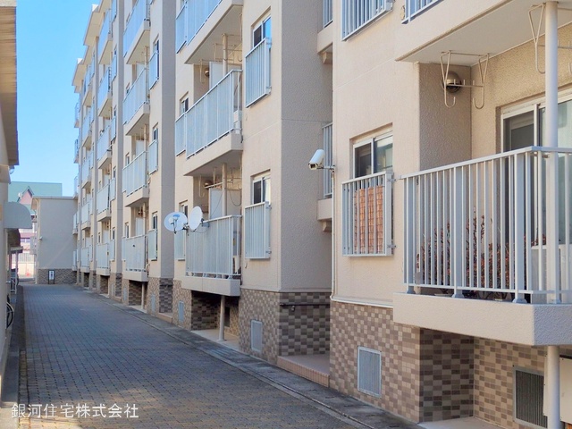 G00370778 千葉県浦安市当代島２丁目 中古マンション 2699万円 専有面積58.88m² (約17.81坪) 間取り２ＬＤＫ 所在階2階 築年月1979年03月(築46年)【外観3】