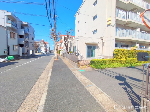 G00370778 千葉県浦安市当代島２丁目 中古マンション 2699万円 専有面積58.88m² (約17.81坪) 間取り２ＬＤＫ 所在階2階 築年月1979年03月(築46年)【外観10】
