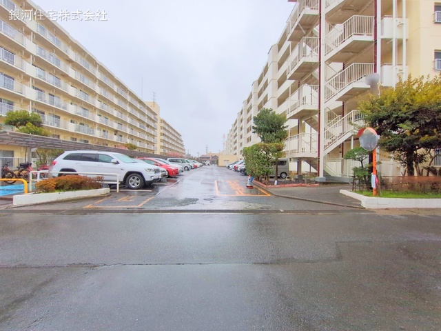 G00370859 千葉県市川市塩焼４丁目 中古マンション 3080万円 専有面積67.27m² (約20.34坪) 間取り３ＬＤＫ 所在階1階 築年月1980年01月(築45年)【外観5】